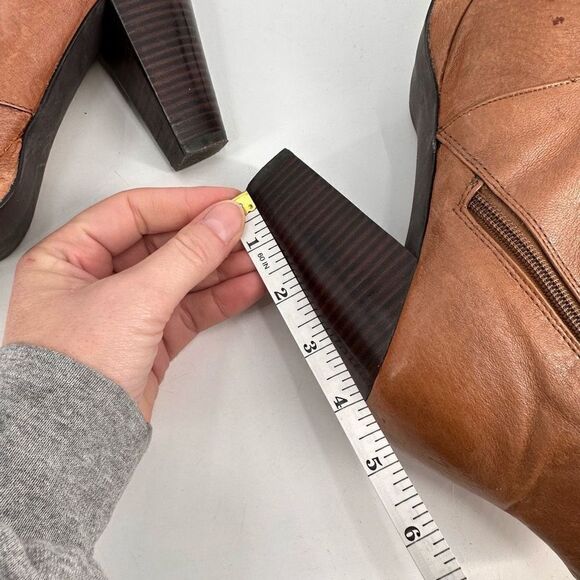 Steve Madden Rheaaa Cognac Leather Ankle lace up Bootie‎ Size 8.5 Stacked heel - Picture 10 of 10